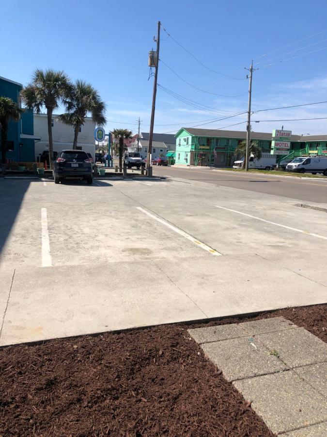 Admiral'S Quarters Motel Kure Beach Ngoại thất bức ảnh