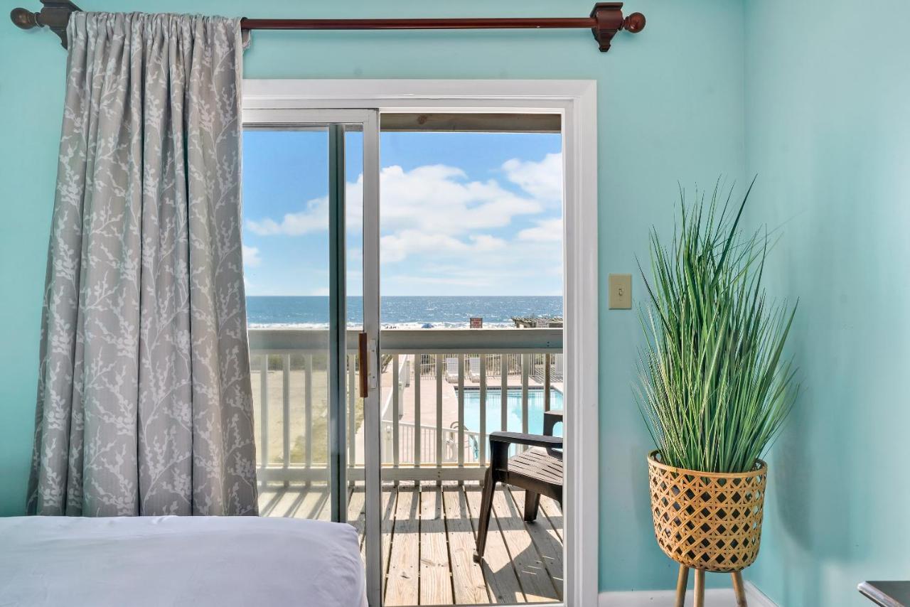 Admiral'S Quarters Motel Kure Beach Ngoại thất bức ảnh