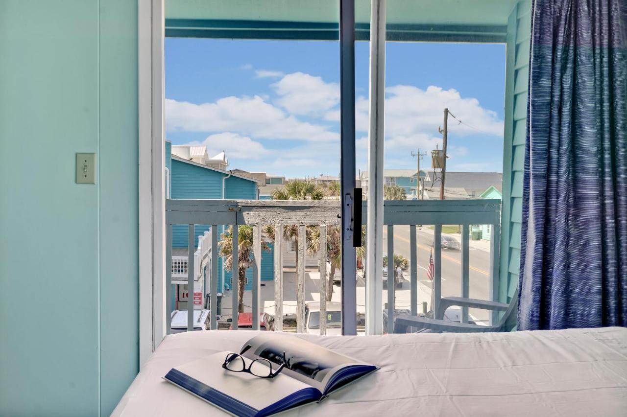 Admiral'S Quarters Motel Kure Beach Ngoại thất bức ảnh