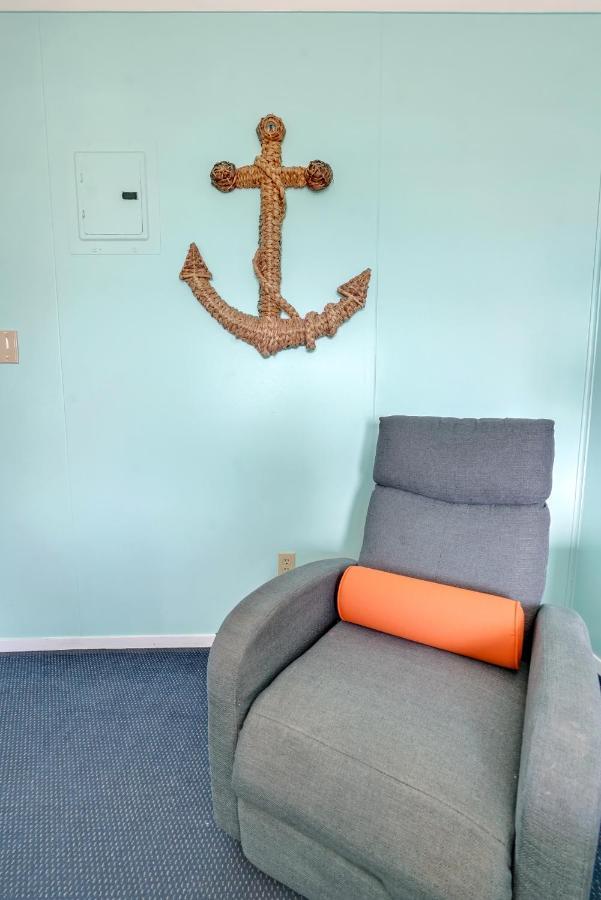 Admiral'S Quarters Motel Kure Beach Ngoại thất bức ảnh